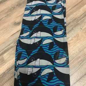 SHARK! TC leggings
